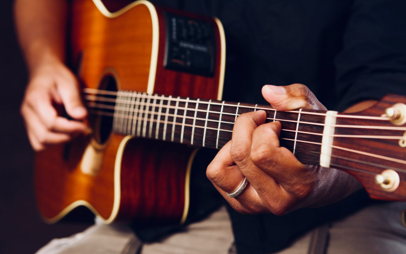 Read more about the article 10 most easy steps to master chord progression in guitar.